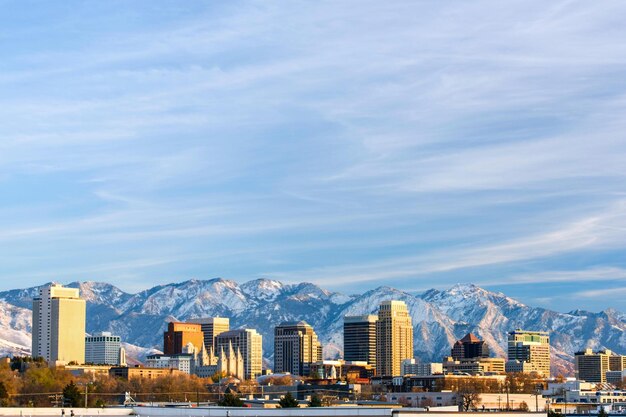 Panoramiczny obraz 4K Salt Lake City i budynku parlamentu w USA w Dawn's Embrace
