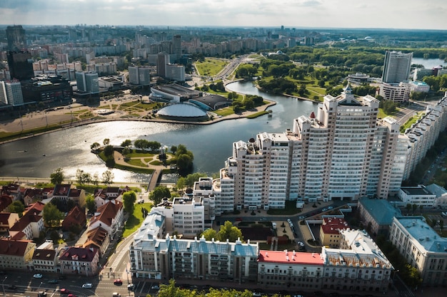 Panoramiczny widok na historyczne centrum Mińska