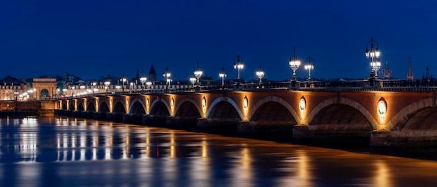 Panoramiczny Widok Na Kamienny Most Nocą W Bordeaux We Francji