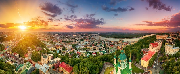 Panoramiczny widok na Kijów