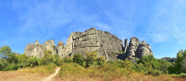 Panoramiczny widok na Meteory w Grecji