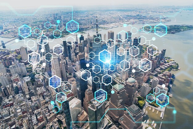 Panoramiczny widok na miasto z lotu ptaka Dolny Manhattan Śródmieście Nowy Jork USA Mosty World Trade Center Zdecentralizowana gospodarka Kryptografia Blockchain i koncepcja kryptowalut hologram