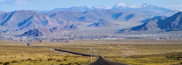 Panoramiczny Widok Na Naturę Mongolii W Prowincji Bayan-ulgiy