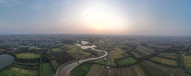 Panoramiczny Widok Na Pola Ryżowe, Tajlandia.