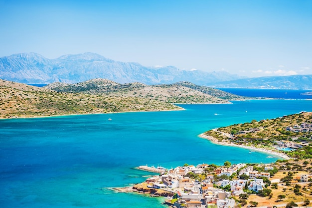 Panoramiczny widok na wybrzeże morskie. Wyspa Kreta, Grecja.