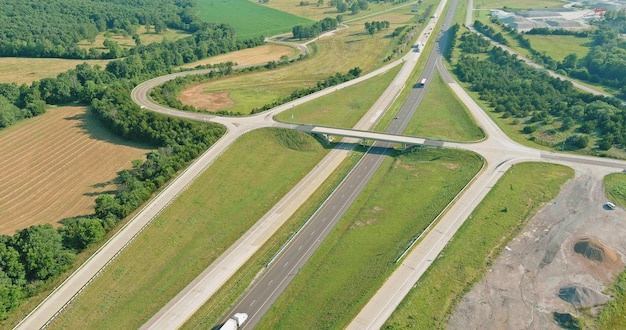 Panoramiczny widok z góry oryginalnej drogi Route 66 w pobliżu Clinton Oklahoma