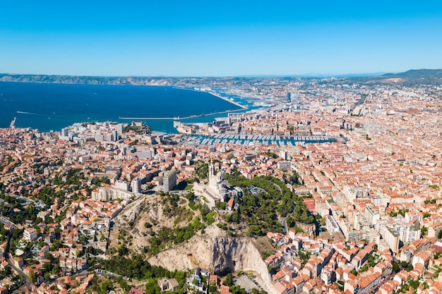 Panoramiczny widok z lotu ptaka Marsylii Francja