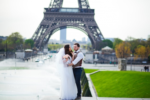 Para zakochanych w Paryżu, fotografia ślubna