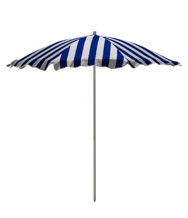 Zdjęcie parasol plażowy w niebieskobiałe paski