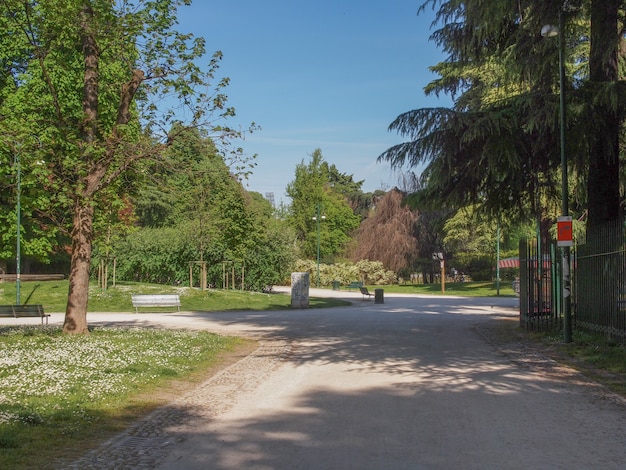 Parco Sempione w Mediolanie