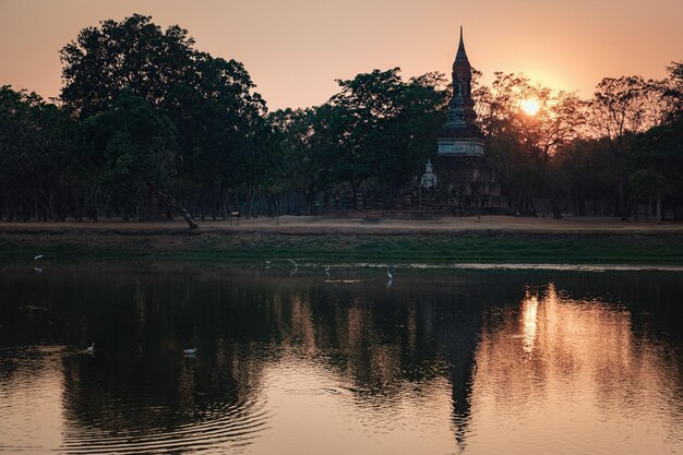 Park historyczny Sukhothai wpisany na Listę Światowego Dziedzictwa UNESCO w Tajlandii