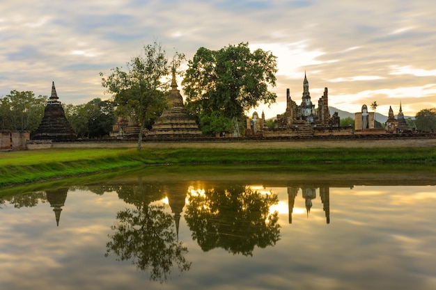 Zdjęcie park historyczny sukhothai