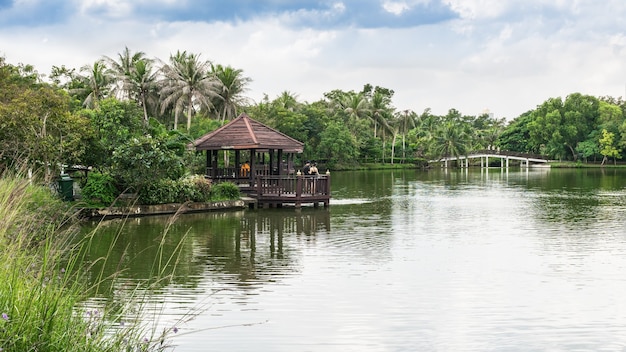 Park i ogród botaniczny Sri Nakhon Khuean Khan to park publiczny i uznany za płuca Bangkoku w dzielnicy Bang Kachao, Samut Prakan, Tajlandia