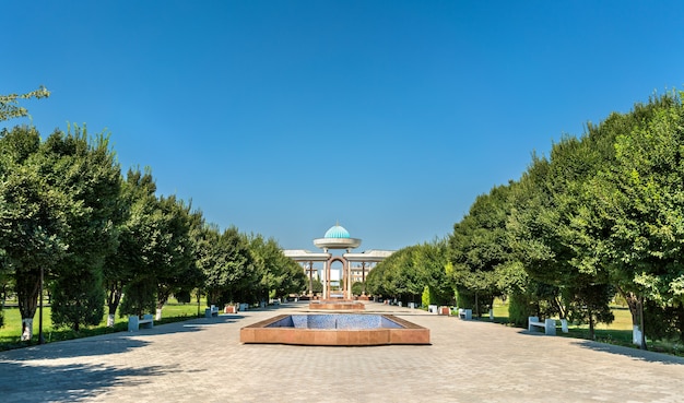 Park Jalal Ad-din Mingburnu W Urgencz W Uzbekistanie. Azja Centralna