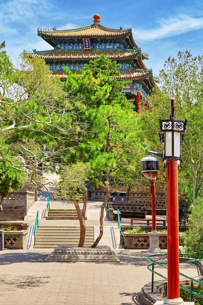 Park Jingshan, Pawilon Wiecznej Wiosny (Wanchun ting), w pobliżu Zakazanego Miasta w Pekinie. Chiny