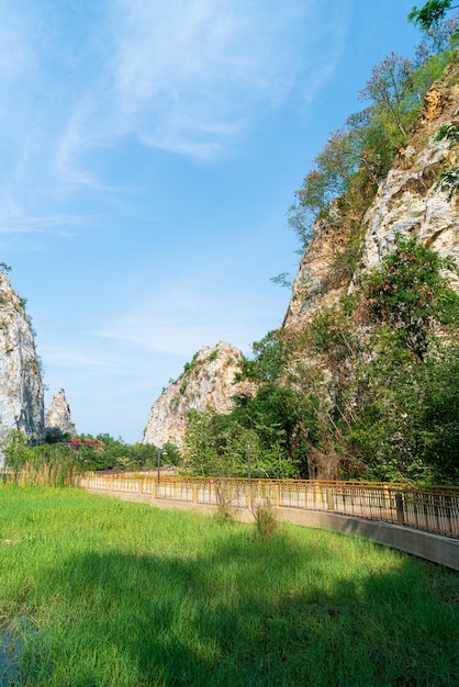 Park Kamienny Khao Gnu w Ratchaburi w Tajlandii