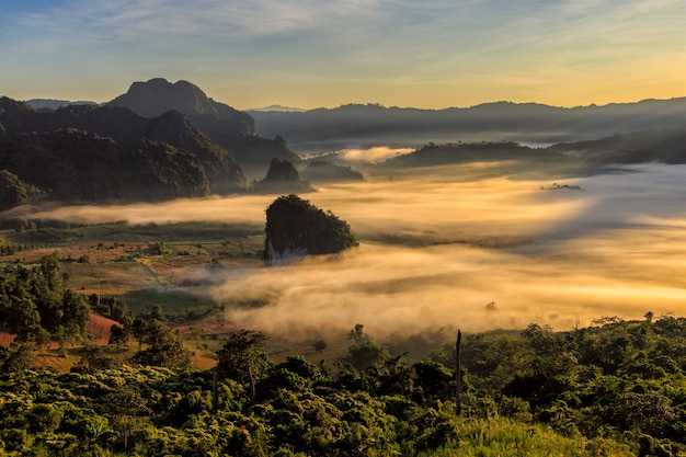 Park Narodowy Phu Langka w prowincji Phayao