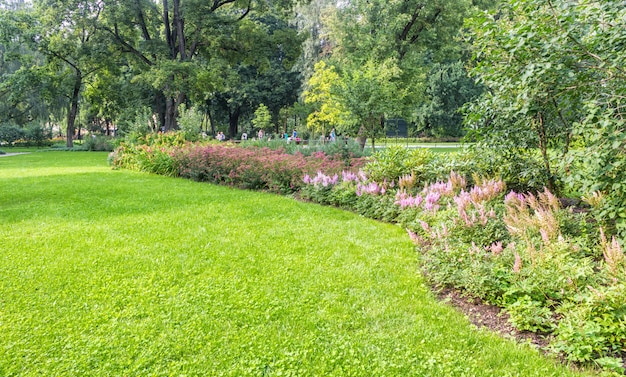 Park Ogrodów Bernardynów w centrum Wilna