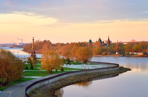 Park Strelka nad brzegami rzek