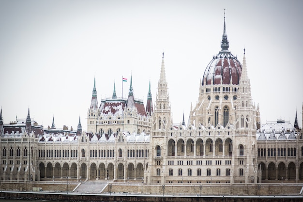 Parlament W Budapeszcie W śnieżny Dzień