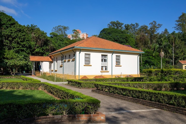 Parque Vicentina Aranha w Sao Jose dos Campos Brazylia Kaplica i Stare Sanatorium