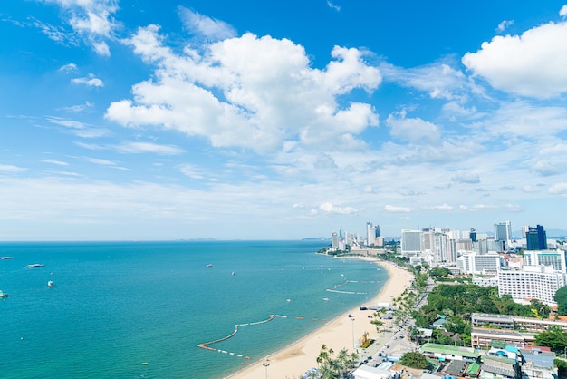 Pattaya Chonburi Tajlandia - 8 listopada 2021: Piękny krajobraz i panoramę miasta Pattaya jest popularnym miejscem w Tajlandii.