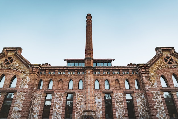 Pawilon kuchenny starego kompleksu szpitala la Maternitat zbudowany w stylu modernistycznym