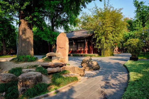 Pawilon Wangjiang w parku Wangjianglou. Chengdu, Syczuan, Chiny