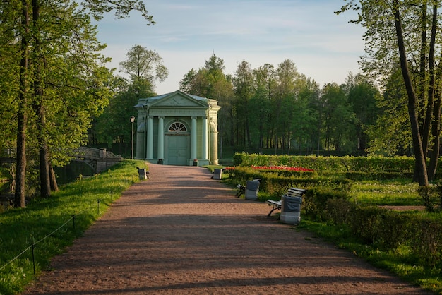 Pawilon Wenus w parku Gatchina w letni dzień Gatchina Leningradzki region Rosja