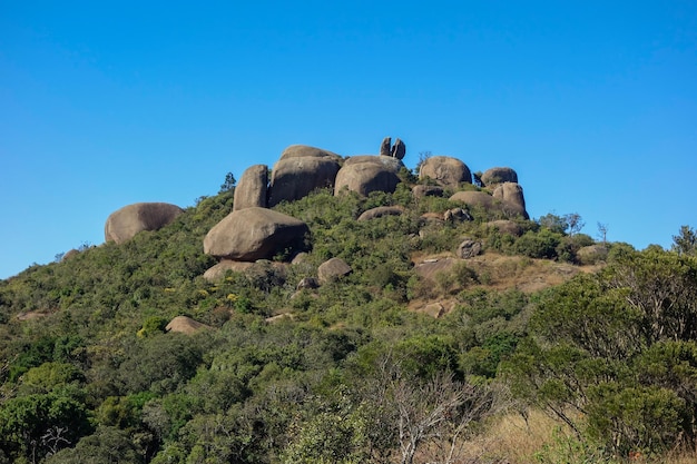 Pedra Grande kamienne wzgórze w Atibaia Sao Paulo Brazylia ogromna formacja skalna pomnika przyrody