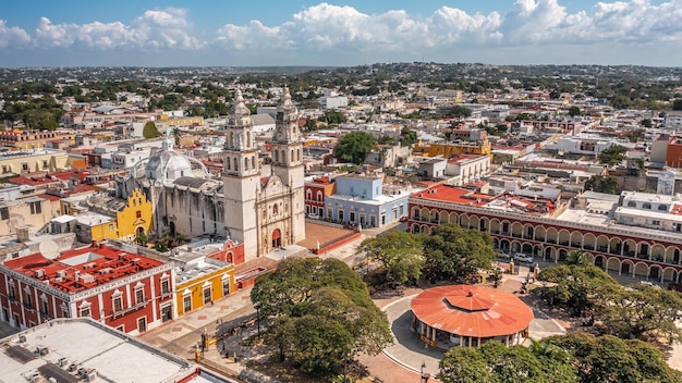 Pejzaż centrum Campeche w słoneczny dzień Widok z lotu ptaka