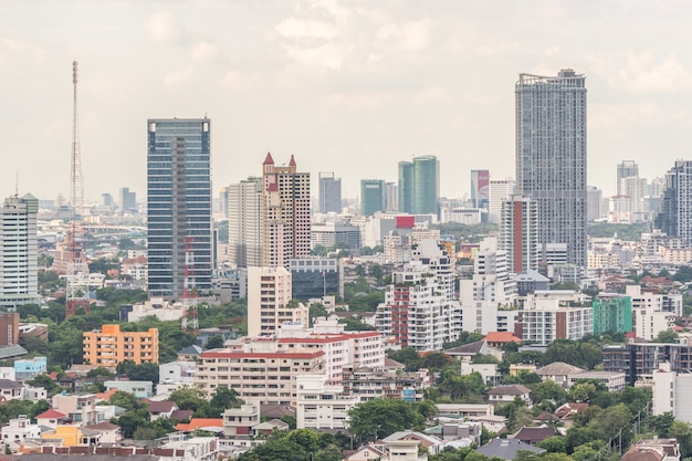 Pejzaż miejski z budynkiem w mieście Bangkok