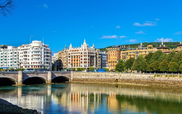 Pejzaż San Sebastian lub Donostia w Hiszpanii