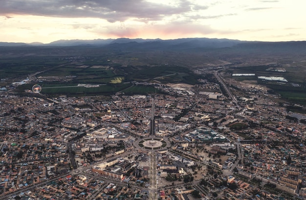 Pejzaż Turks Bagua City w Chinach o zmierzchu