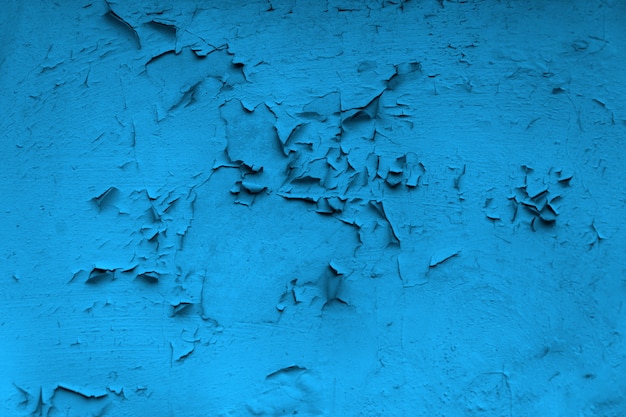 Pęknięta niebieska ściana