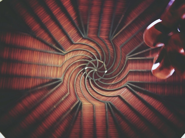 Zdjęcie pełna kadra czerwonego spiralnego wzoru