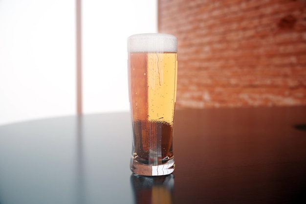 Zdjęcie pełne szkło do piwa