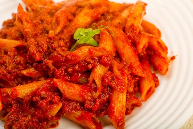 Penne bolognese