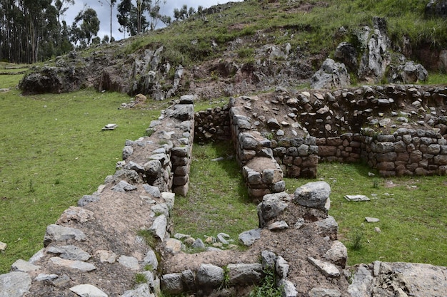 Peru Qenko znajduje się w Parku Archeologicznym Saqsaywaman Te archeologiczne ruiny Inków są zbudowane z wapienia