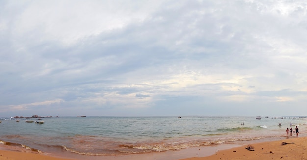 Piaszczysta plaża Oceanu Indyjskiego