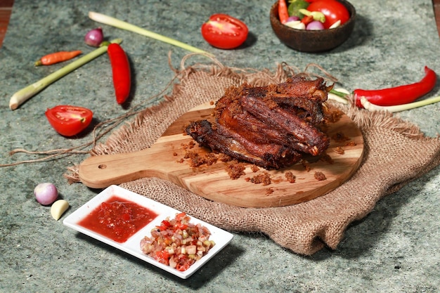 Pieczona kaczka z pastą chili Typowe indonezyjskie jedzenie smakuje wyśmienicie