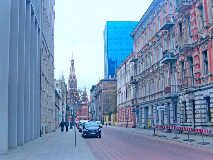 Zdjęcie piękna architektura lodz budynki w polskim mieście lodz
