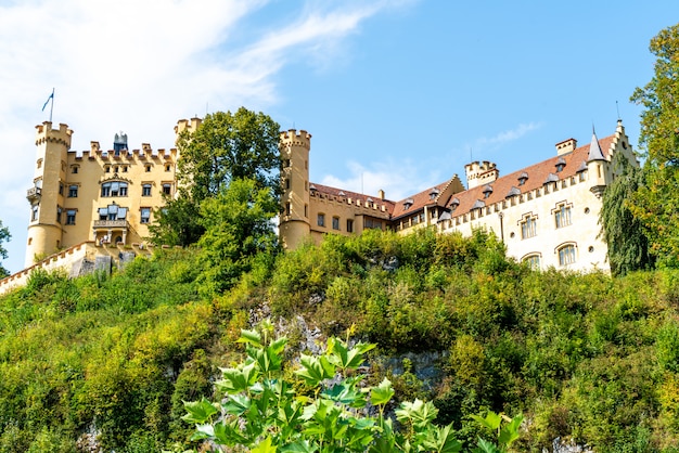 Piękna architektura przy Hohenschwangau kasztelem w Bawarskich Alps Niemcy