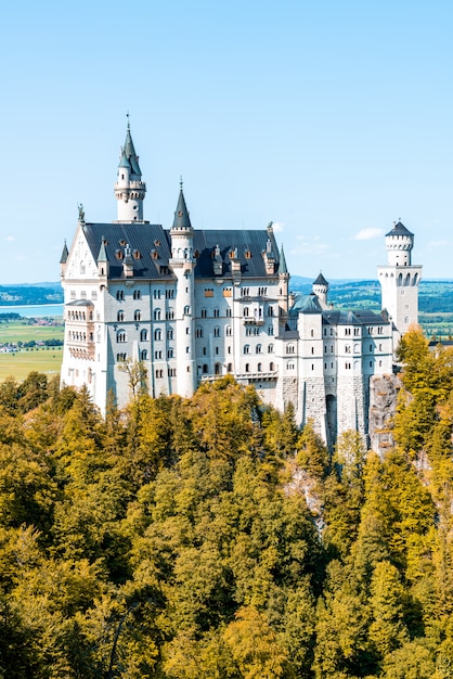 Piękna architektura przy Neuschwanstein kasztelem w Bawarskich Alps Niemcy.