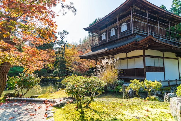 Piękna architektura przy Srebną pawilonu Ginkakuji świątynią