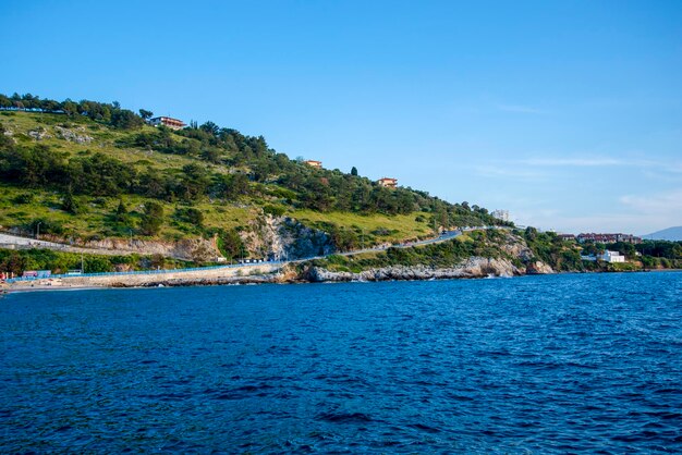 Piękna, czysta i skalista zatoka między Kusadasi i Ozdere