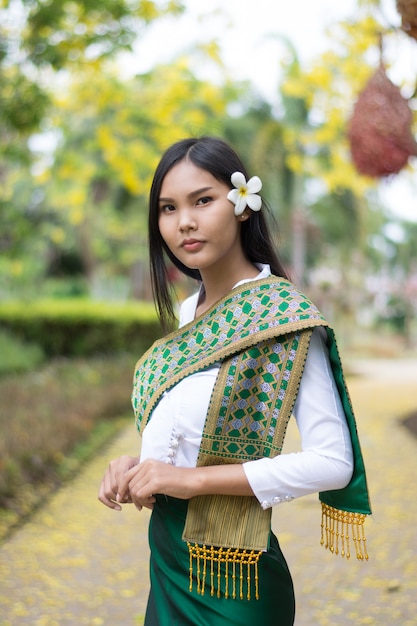 Piękna Laos Dziewczyna W Kostiumie Laosu