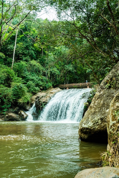 Piękna Mae Sa Siklawa Przy Chiang Mai, Tajlandia