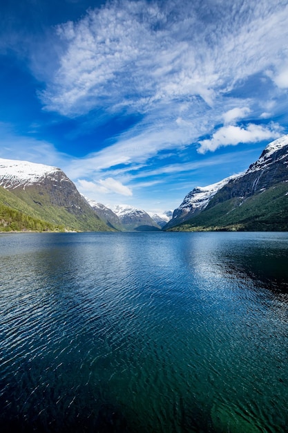 Piękna przyroda Norwegia naturalny krajobraz.