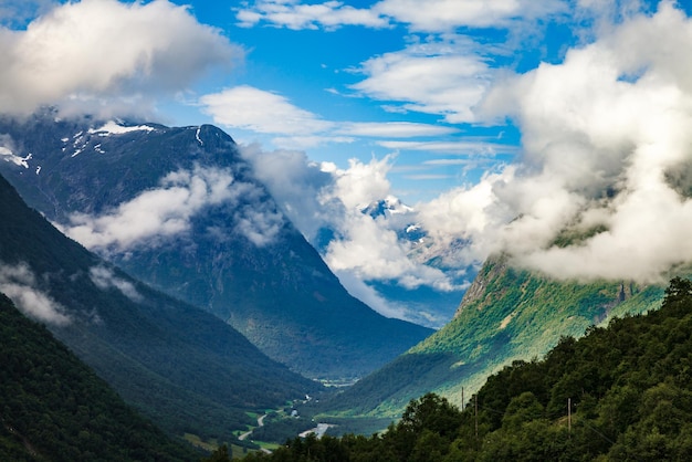 Piękna przyroda Norwegia naturalny krajobraz.